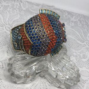 Heidi Daus designer dazzling crystal fish bracelet statement clamper hinge